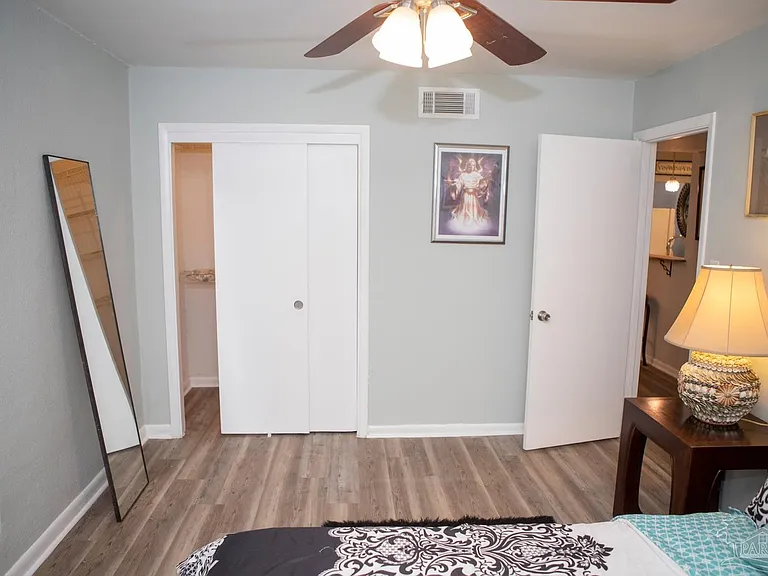 300 Bayou Blvd #106 — Photo 24