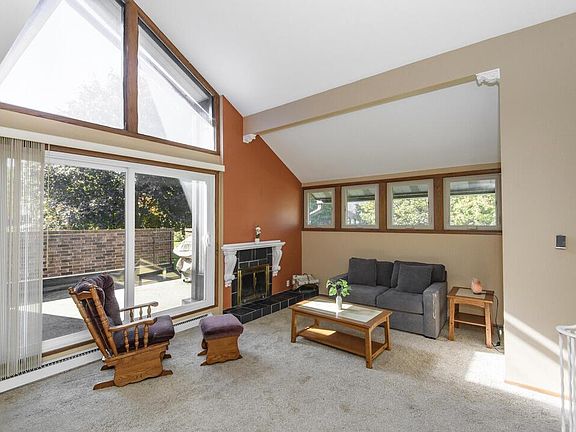 3rd image of 5196 Woodbridge LANE S S