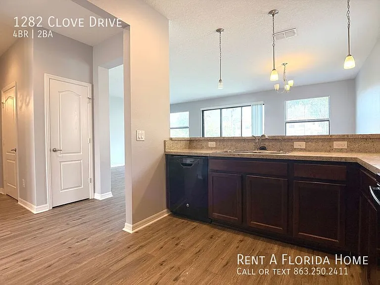 1282 Clove Dr — Photo 13