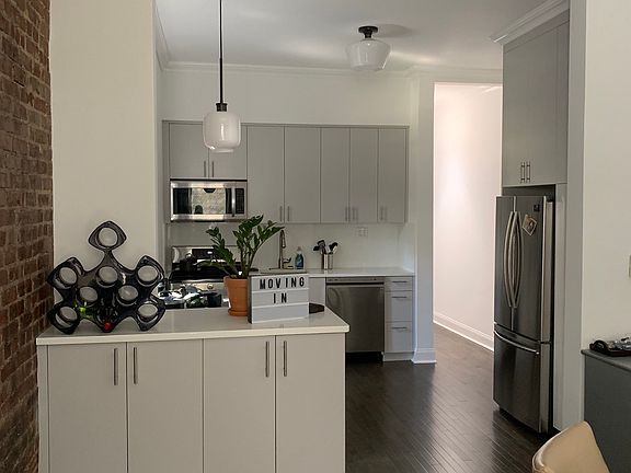 2nd image of 58 W 105th St