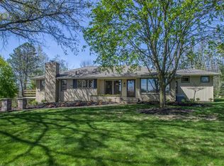 423 Meadowview Dr, Northfield, OH 44067