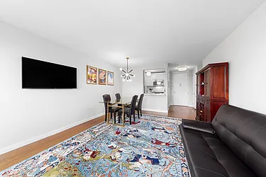 Rented by R New York