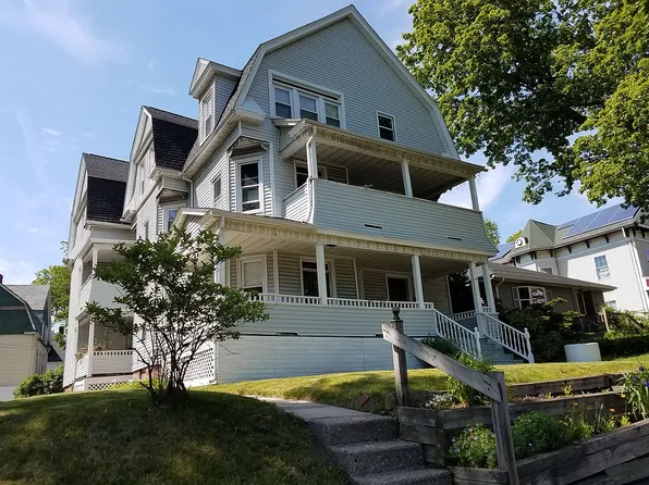 14 Springfield St, Springfield, MA 01107