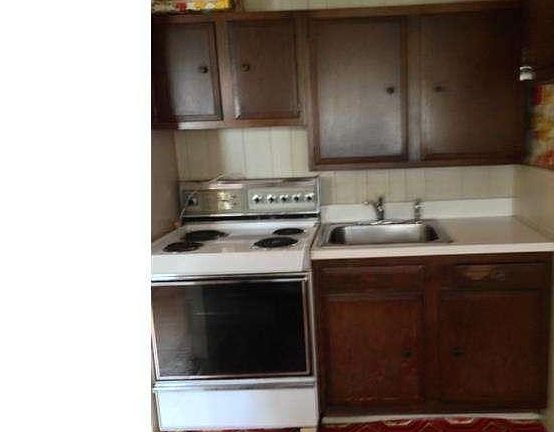 3rd image of 4419 Garden St
