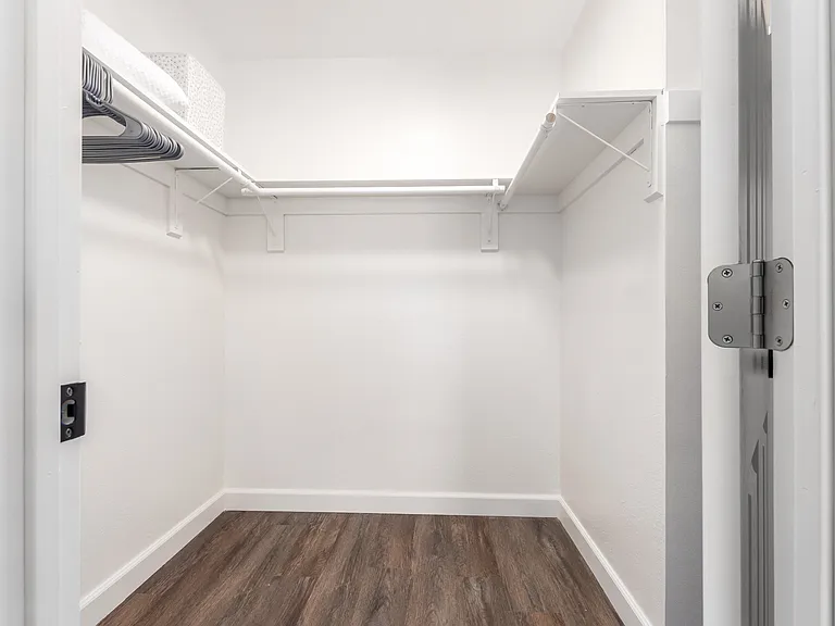 155 W Hunter St — Photo 21