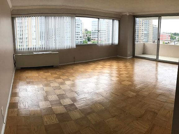 4th image of 4515 Willard Ave APT S1403