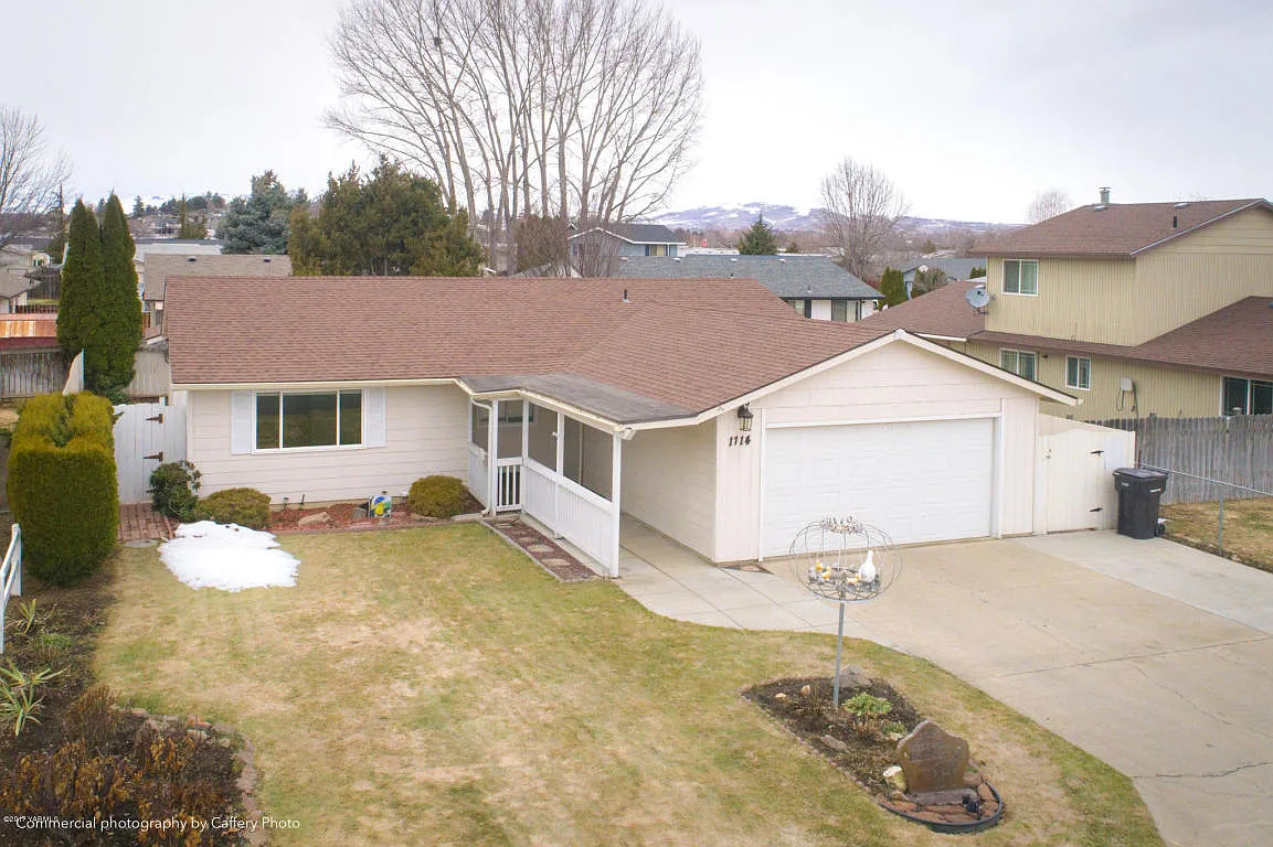1714 S 66th Ave photo 1