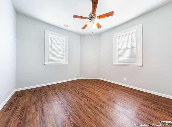 2nd image of 711 E Carson St
