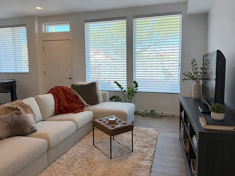410 S Contempo Dr — Photo 5