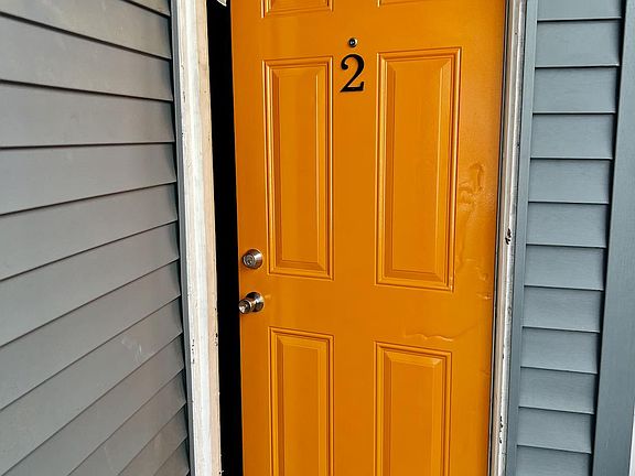 2nd image of 1114 S Shelby St #2