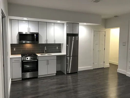 Rented by Big Apple Properties, LLC | media 29