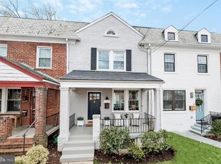 2326 Huidekoper Pl NW, Washington, DC 20007