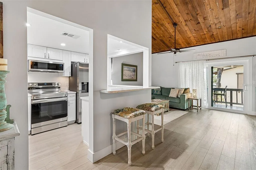 1 bed, 1.0 bath, 785 sqft, $2,475 — Photo 4