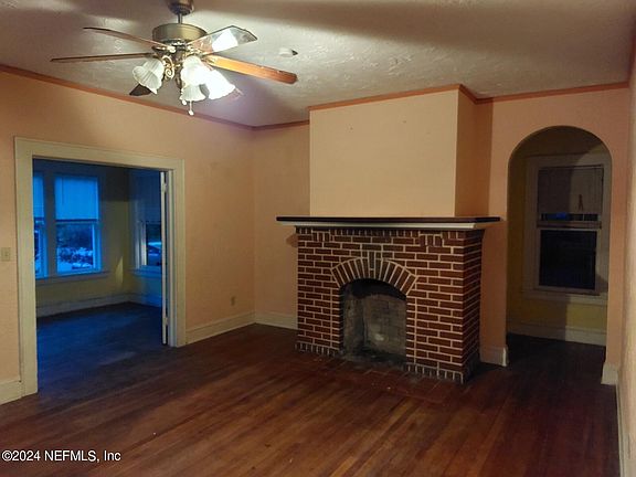3rd image of 2817 SELMA Street