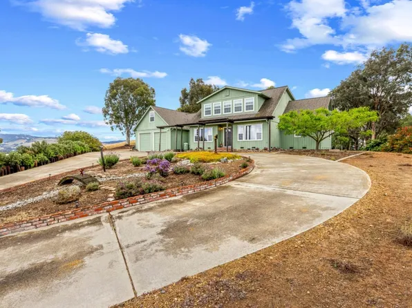 10230 Whiskey Hill Ln, Gilroy, CA 95020
