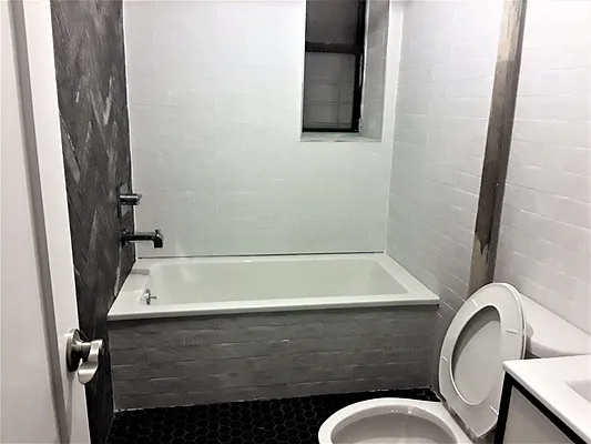 Rented by The Hamilton Group | media 10