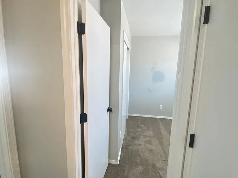 1207 S Ivy St — Photo 29