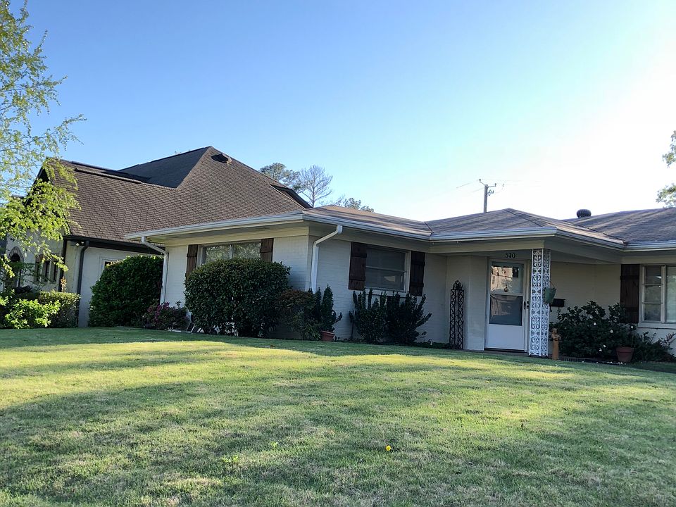 2nd image of 530 Hampton Dr
