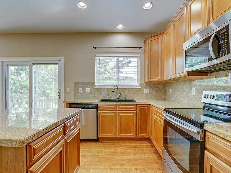 11862 Horseshoe Ln — Photo 3