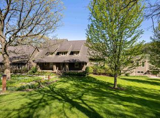 76 Heatherdowns Ln, Galena, IL 61036
