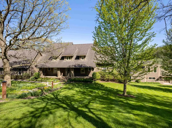 76 Heatherdowns Ln, Galena, IL 61036