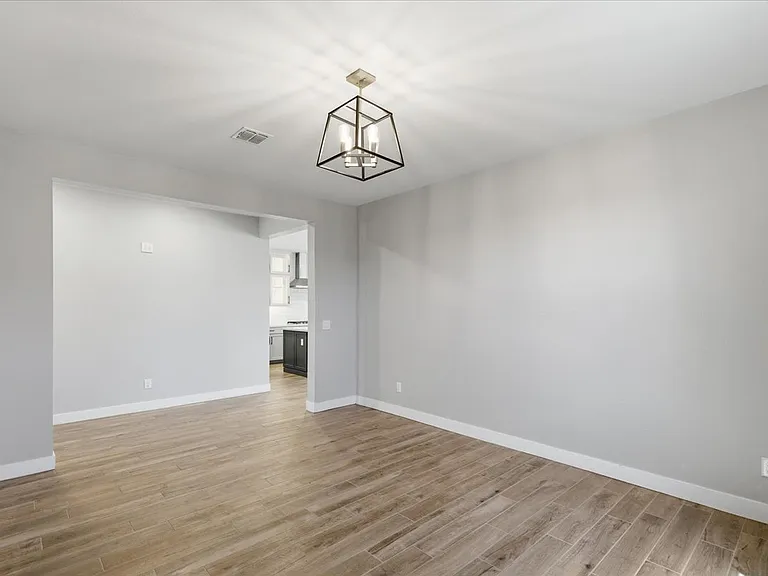 2225 N 140th Dr — Photo 17