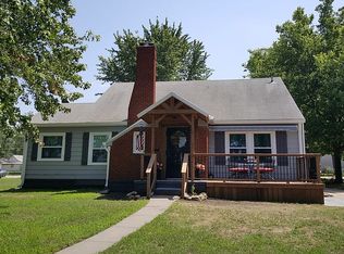 617 W 5th St, Junction City, KS 66441