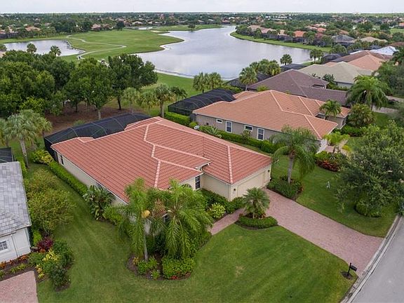 4th image of 8973 Mustang Island Cir