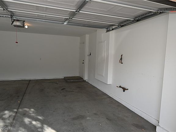 2nd image of 10264 Headrick Dr