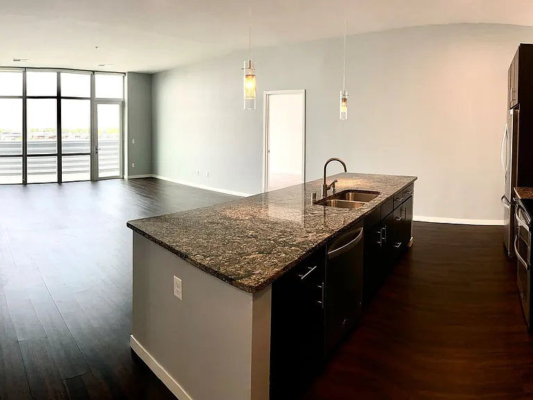Metreau Apartments — Photo 64