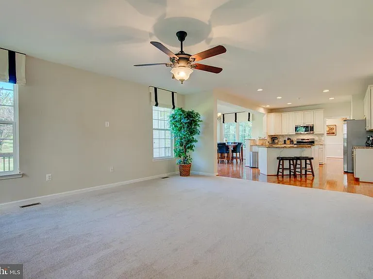 25291 Kilkeen Way — Photo 15