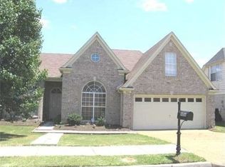4866 Ridge Walk Dr, Memphis, TN 38125