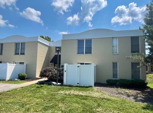 14512 Cazado Dr APT G, Chesterfield, MO 63017