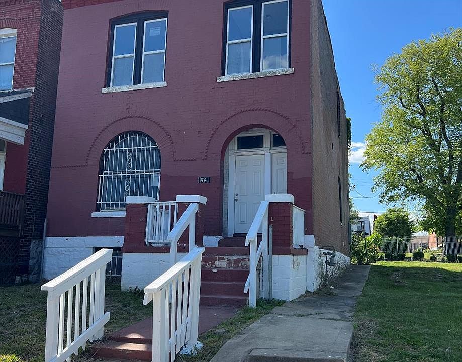 1st image of 1391 Granville Pl