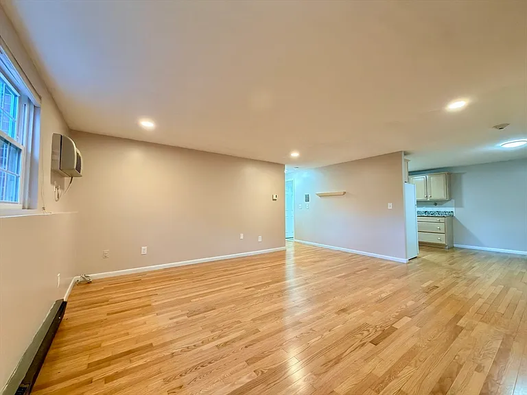 89 Pleasant St #C1 — Photo 11