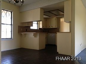 3rd image of 203 E Tomlinson St
