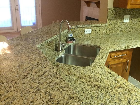 3rd image of 13715 N Richmond Park Dr #1202