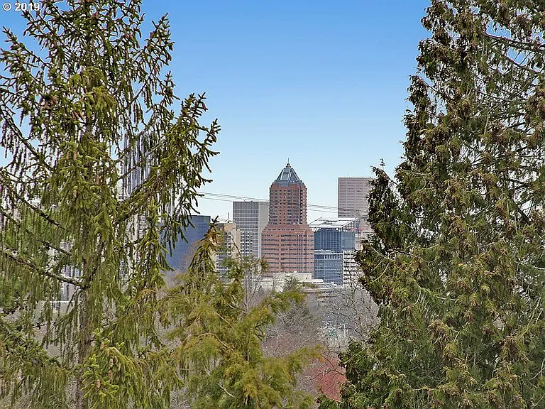 3915 SW View Point Ter — Photo 8