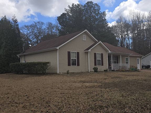 3rd image of 100 Louise Ln