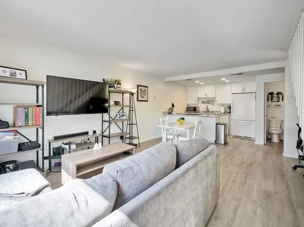 7178 Melody Ln, La Mesa, CA 91942