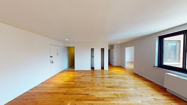 1st image of 284 Mott St APT 2R