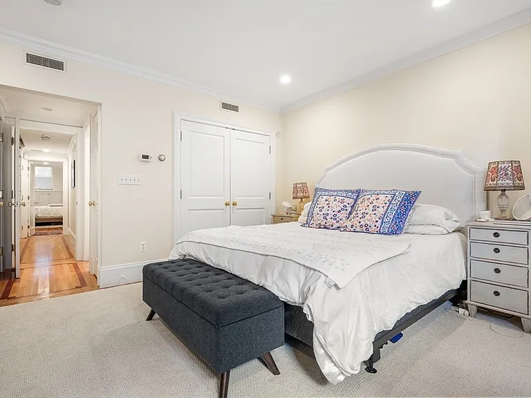 28 Marlborough St #1 — Photo 13
