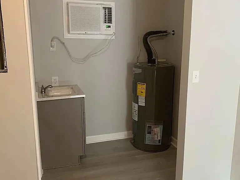 4907 Raymond Ave #4 — Photo 5