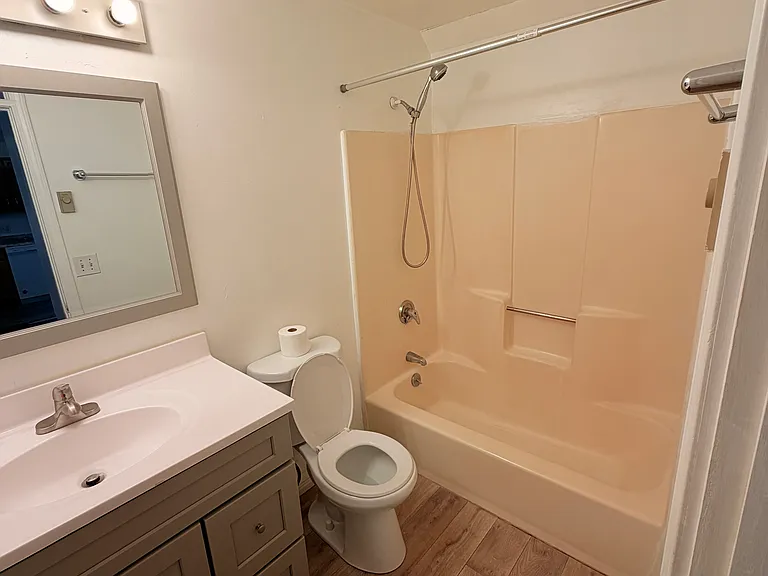 56 Edgeworth St #12 — Photo 11