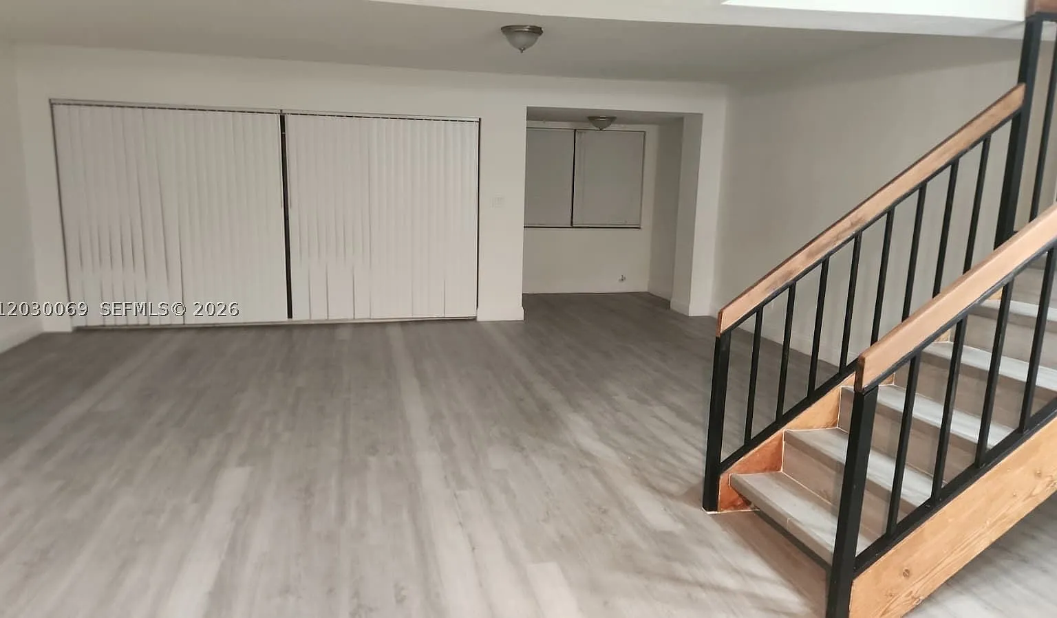 3 bed, 2.5 bath, 2100 sqft, $2,690 — Photo 2