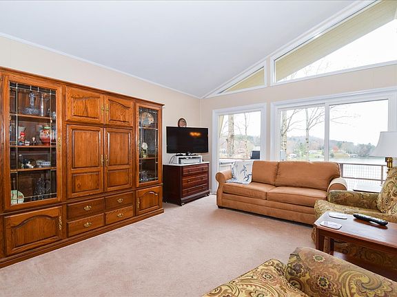 4th image of 269 Highland Lake Rd