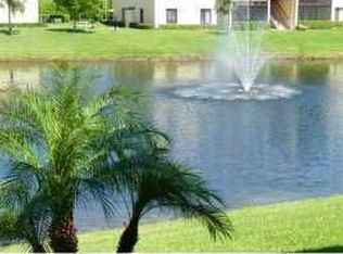 627 Pine Cir #SEA, Greenacres, FL 33463