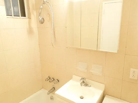 Rented by Ready Group | media 36