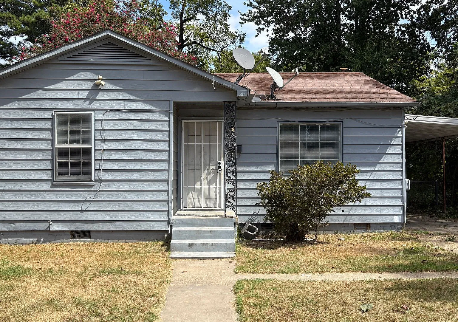 3bedroom 1bath house in NLR, fully renovated, available now for just $1,095/mo — Photo 1