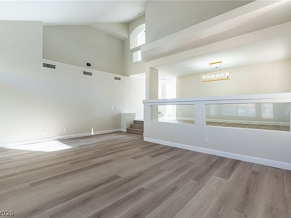 3rd image of 3721 Deer Flats St